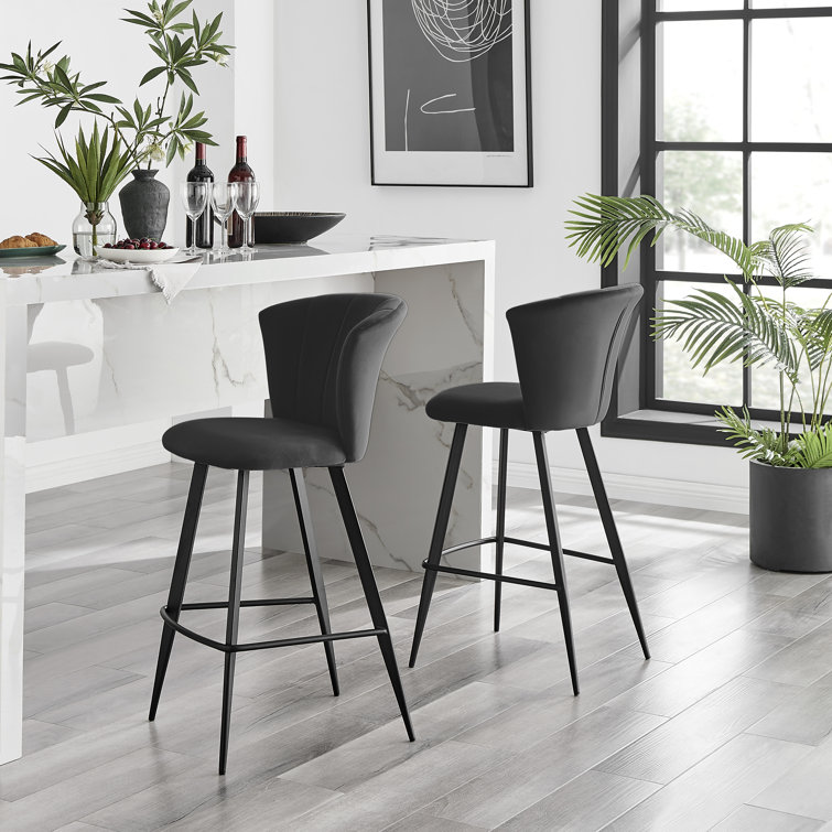 Luxury counter 2024 height bar stools